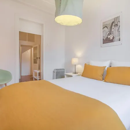 @ Largo Do Carmo Apartman Lisboa