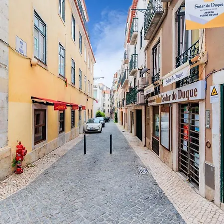 شقة @ Largo Do Carmo Lisboa